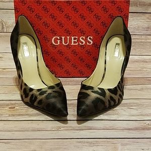 Guess Animal Print Fabric Pumps Size 8.5 M